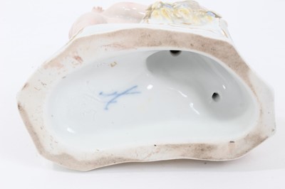 Lot 189 - Meissen group of three putti, c.1860-80