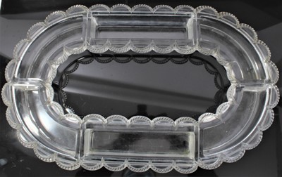 Lot 129 - Six piece Lalique glass table centre