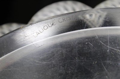 Lot 129 - Six piece Lalique glass table centre