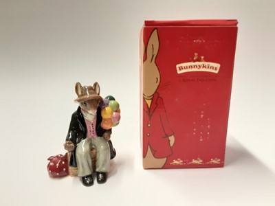 Lot 122 - Royal Doulton Bunnykins Balloon Man DB366 Limited Edition 799/2000, boxed