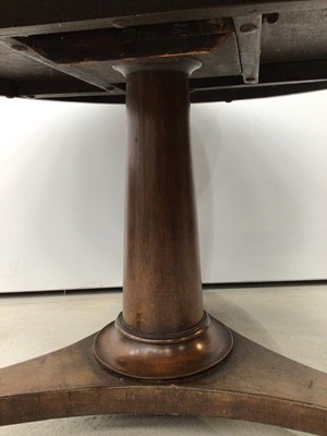 Lot 111 - Victorian mahogany circular tilt-top breakfast table