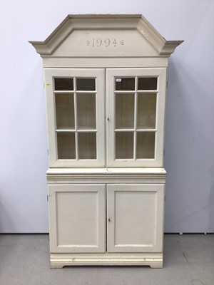 Lot 119 - Scandinavian white painted glazed cupboard