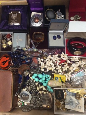 Lot 507 - Quantity costume jewellery and bijouterie