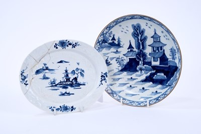 Lot 47 - Two Lowestoft items with painted decoration