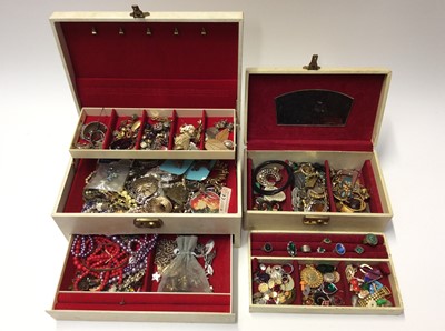 Lot 539 - Large quantity costume jewellery housed within various jewellery boxes