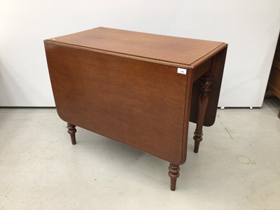 Lot 124 - Victorian mahogany drop leaf dining table on turned supports, opening to 92cm x 150cm