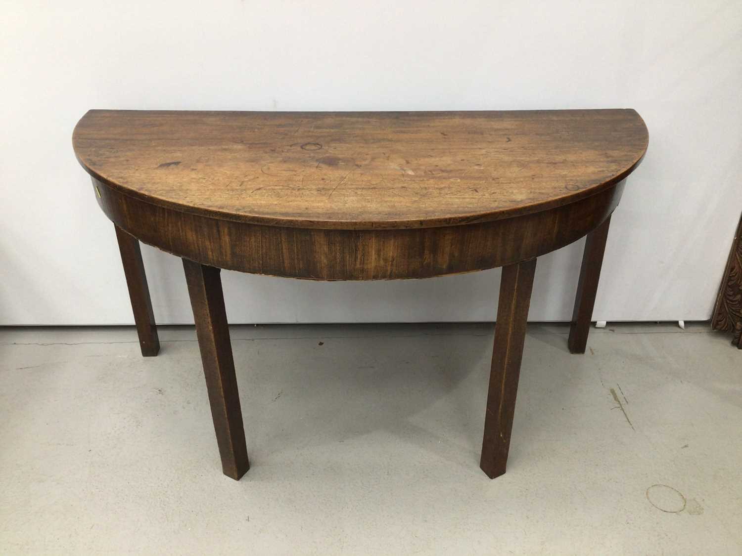 Lot 101 - Georgian mahogany D-end table