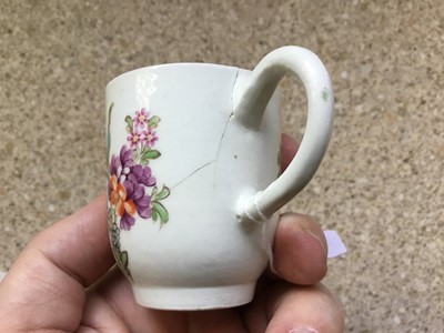 Lot 69 - Lowestoft sparrow beak jug and two coffee cups, all painted in the Tulip Painter style, the jug 8.5cm high