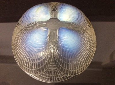Lot 236 - Good quality 1930's Lalique opalescent Coquille pattern glass bowl, signed R Lalique France, 24cm diameter