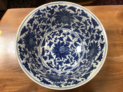Lot 604 - Large Chinese blue and white bowl