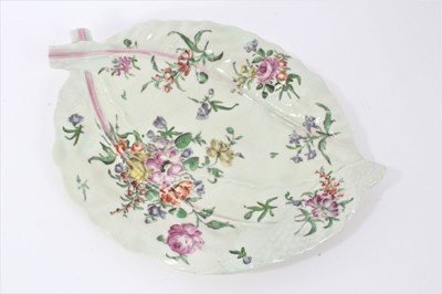 Lot 140 - A Worcester large cabbage leaf shaped dish, circa 1760