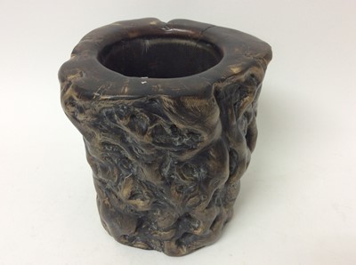 Lot 947 - Chinese root wood brush washer