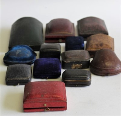 Lot 536 - Collection of 13 Victorian jewellery boxes for earrings