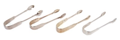 Lot 514 - 4 pairs of Victorian Exeter silver fiddle pattern sugar tongs