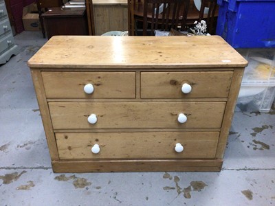 Lot 865 - Victorian pine chest of drawers