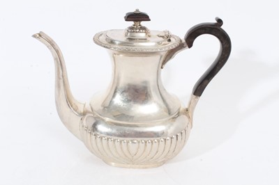 Lot 395 - Silver coffee pot