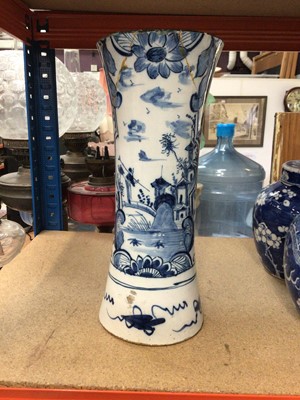 Lot 590 - 18th century Delft sleeve vase