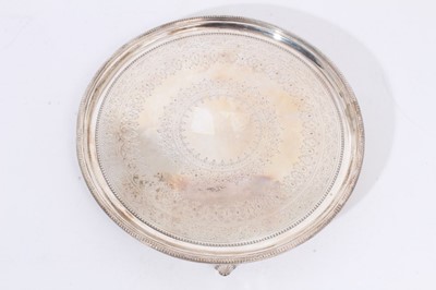 Lot 385 - Victorian circular salver