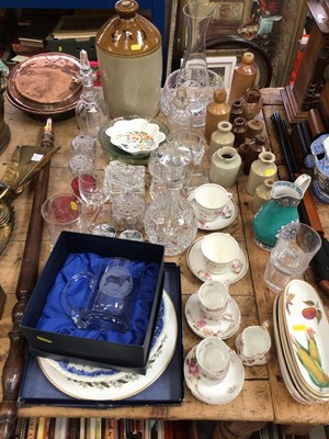 Lot 20 - Mixed group of ceramics and glass to include a pair of Burslem souvenir cups and saucers