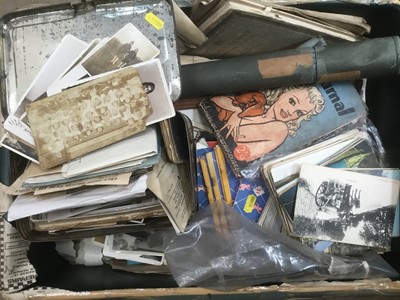 Lot 137 - Group of mixed ephemera including postcards and other items