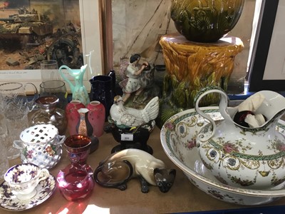 Lot 205 - Quantity of decorative china and glass to include a Victorian Staffordshire pottery figure