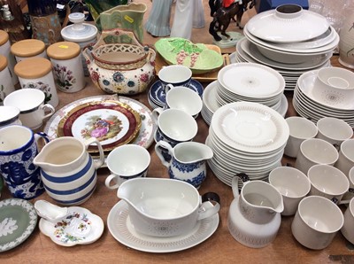 Lot 463 - Group mixed ceramics including Carltonware leaf dish, Sylvac, Portmerion storage jars etc