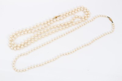 Lot 688 - Cultured pearl necklace and a simulated pearl necklace