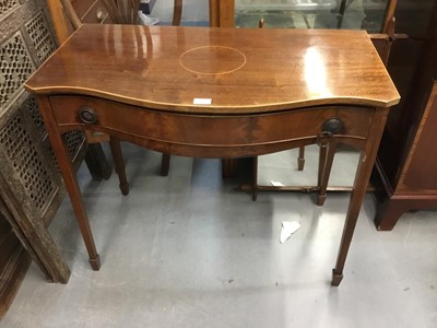 Lot 928 - Edwardian mahogany serpentine fronted side table with drawer on taper legs and spade feet 87 cm