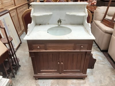 Lot 981 - 19th centuryContinental marble topped washstand