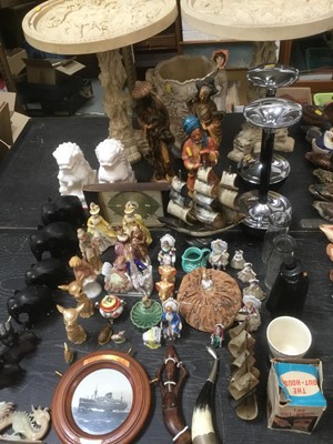 Lot 132 - Sundry works of art