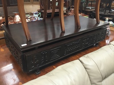 Lot 1060 - Chinese -style low hardwood coffee table 125 x 65 cm
