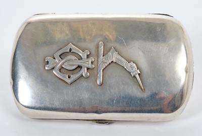Lot 7 - Rare Victorian Officers silver cheroot case with cast crowned badge of the 16th Bengal Cavalry and cast owners crest with IW monogram ( London 1887, Frederick Bradford Macrea for The Army and Navy...