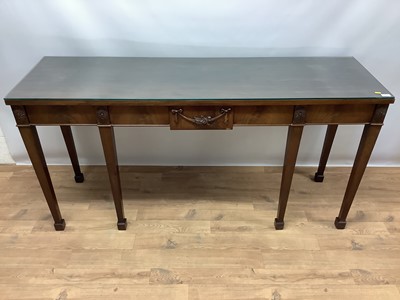 Lot 1468 - Good quality Georgian style mahogany serving table
