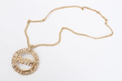 Lot 3 - 9ct gold ‘Ruth’ pendant on 9ct gold curb link chain