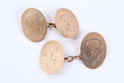 Lot 22 - Pair 9ct gold cufflinks