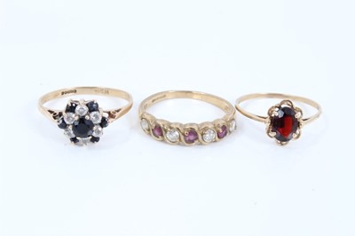 Lot 60 - Three 9ct gold gem set rings