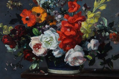 Lot 1069 - Stewart Scott Somerville (1908-1983), oil on canvas – still life of summer flowers, in gilt frame