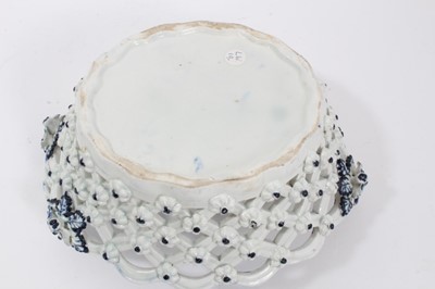 Lot 196 - Lowestoft blue and white porcelain basket, c.1780, decorated with the Pinecone pattern, 23cm across