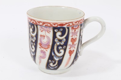 Lot 230 - 18th century Worcester tea cup