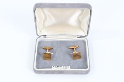 Lot 132 - Pair of 9ct gold cufflinks