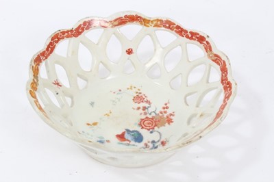 Lot 239 - Bow Two Quail pattern basket, c.1755, 14cm diameter