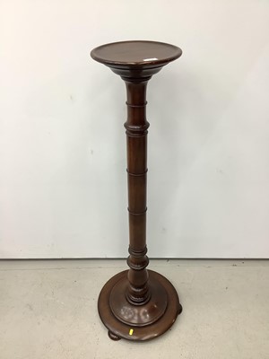 Lot 158 - Good quality mahogany torchere, 120cm high