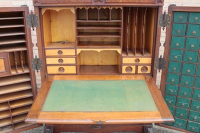 Lot 1516 - An impressive American Wootton Desk Co. 'Wells Fargo' desk