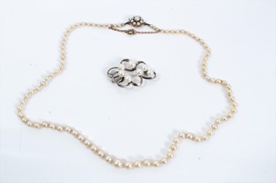 Lot 160 - Cultured pearl necklace with 9ct gold clasp and silver cultured pearl brooch