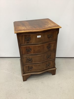 Lot 182 - Georgian style mahogany serpentine fronted chest of four drawers, 49cm wide x 40cm deep x 72cm high