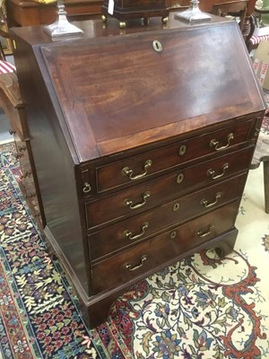 Lot 939 - George III mahogany bureau of small proportions