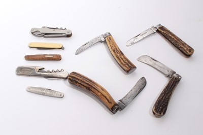 Lot 893 - Four folding pocket knives with horn grips, together with five other various pen knives (9)