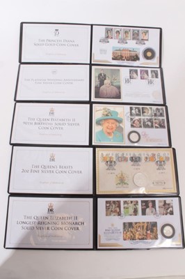 Lot 529 - G.B. - Mixed coin covers to include The Princess Diana 9ct gold crown 2017, fine silver bullion 2oz 'The Queen's Beasts' 2016 and three £20 coin covers (5 coins)