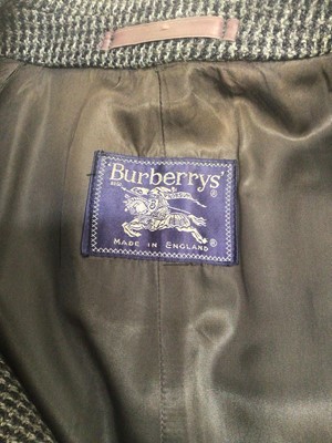 Lot 2008 - Gentlemen's Burberrys Shetland Tweed overcoat