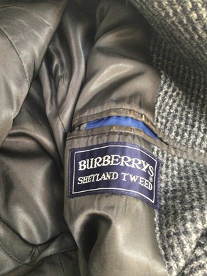 Lot 2008 - Gentlemen's Burberrys Shetland Tweed overcoat